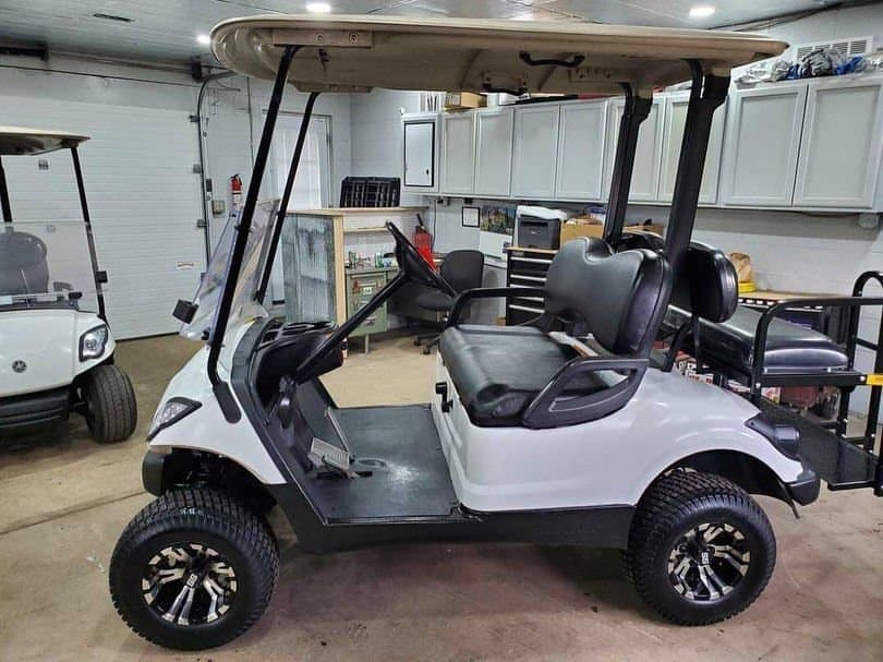 2011 Yamaha Drive G29 Gas Golf Cart white (White (original paint)) — Pre-owned 4-Seater Petrol Golf Cart (PGC-230) | Prestige Golf Carts South Africa